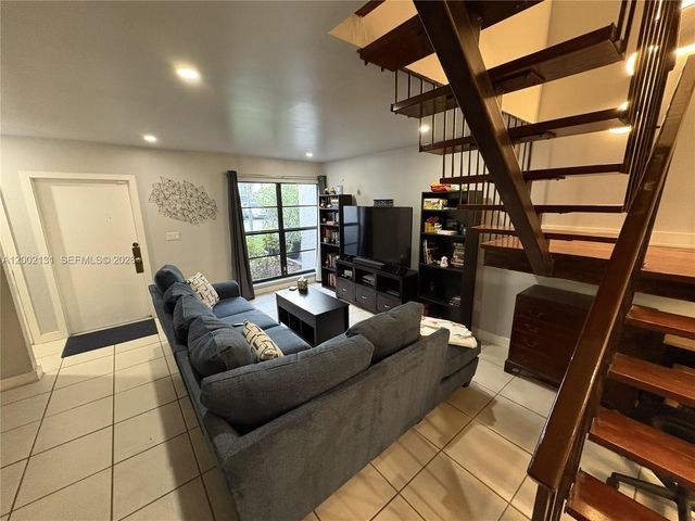 6530 Kendale Lakes Dr 1303, Miami, FL 33183