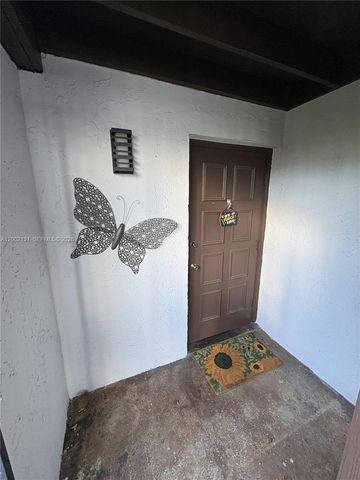 6530 Kendale Lakes Dr 1303, Miami, FL 33183