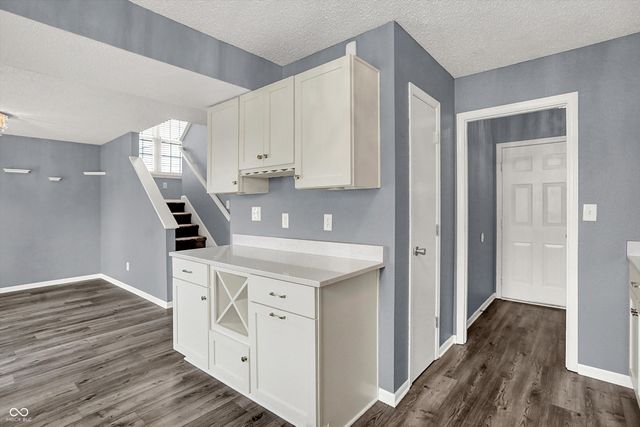 6403 Colonnade Court, Indianapolis, IN 46237