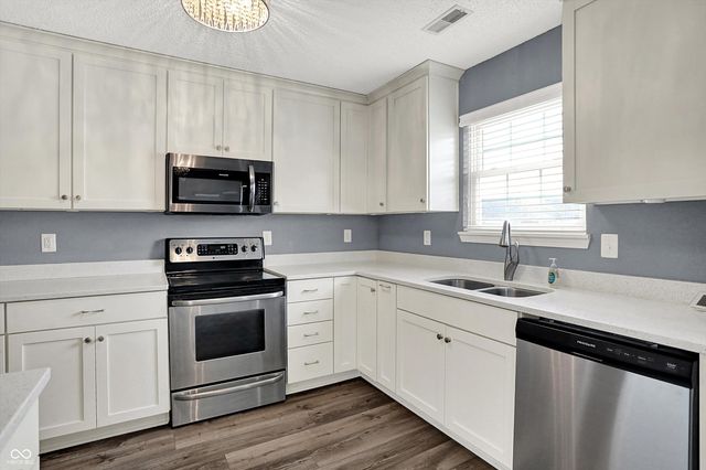 6403 Colonnade Court, Indianapolis, IN 46237