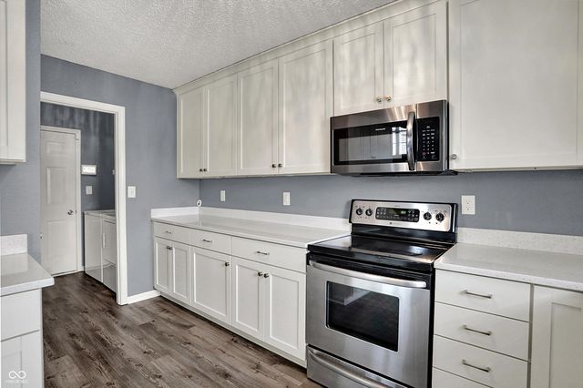 6403 Colonnade Court, Indianapolis, IN 46237