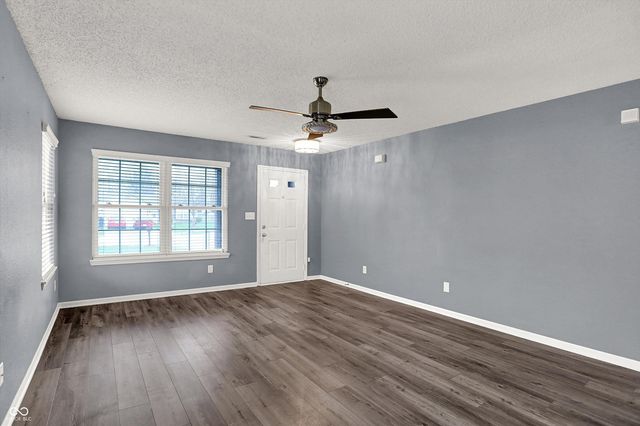 6403 Colonnade Court, Indianapolis, IN 46237