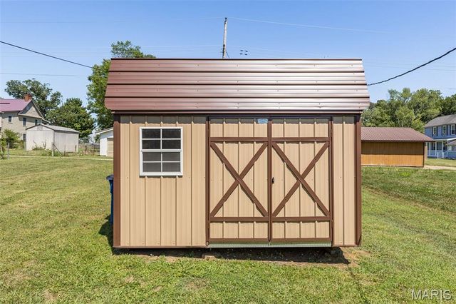 108 N White Oak Street, Desloge, MO 63601