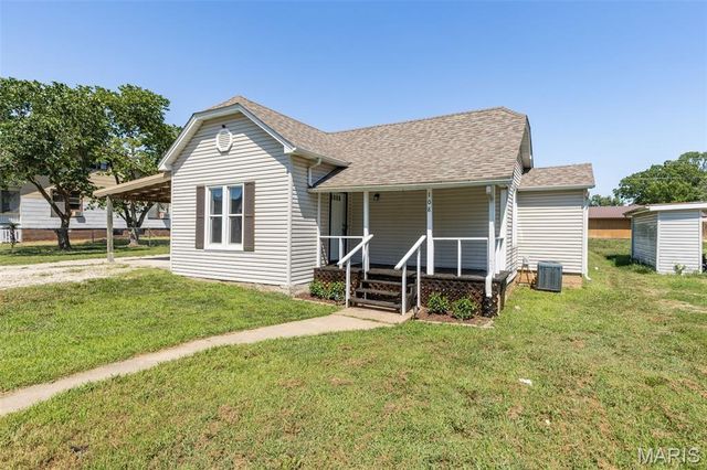 108 N White Oak Street, Desloge, MO 63601