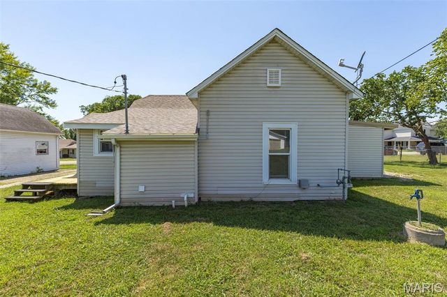 108 N White Oak Street, Desloge, MO 63601