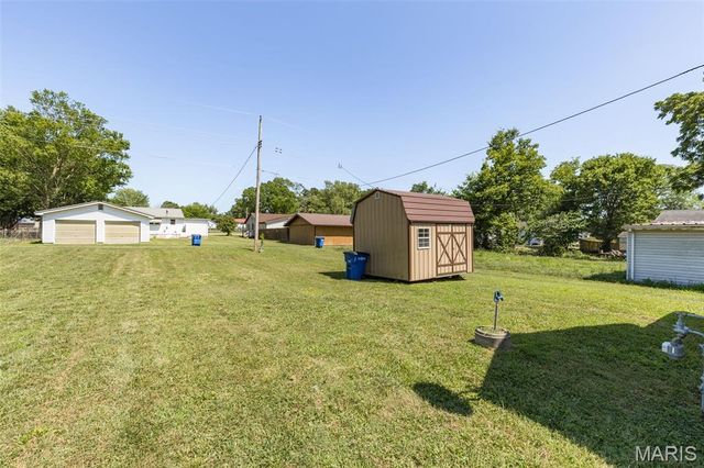108 N White Oak Street, Desloge, MO 63601