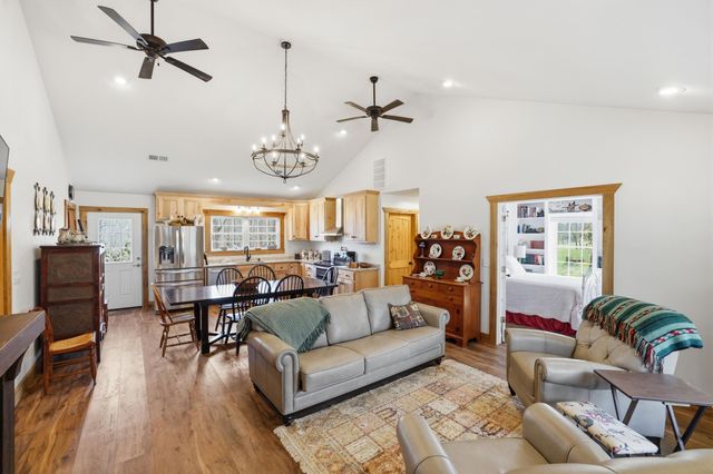 376, 378, 384 Shugars Hill Road, Liberty, KY 42539