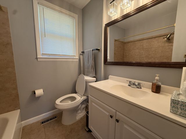 3254 Hinkle Dr, Nashville, TN 37218
