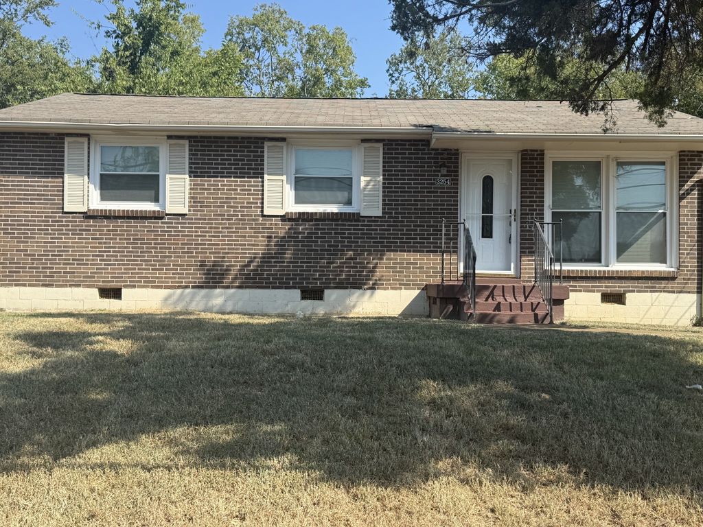 3254 Hinkle Dr, Nashville, TN 37218