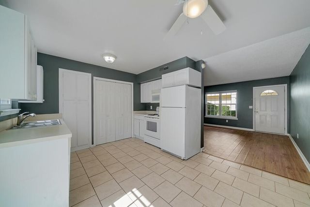 1423 Ashley River Road 4b, Charleston, SC 29407