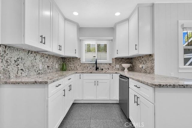 527 University Place, Redlands, CA 92374