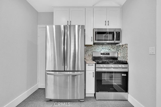527 University Place, Redlands, CA 92374