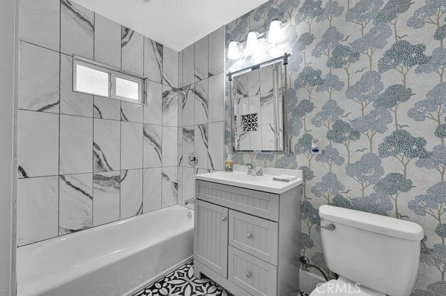 527 University Place, Redlands, CA 92374