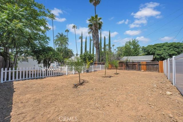 527 University Place, Redlands, CA 92374