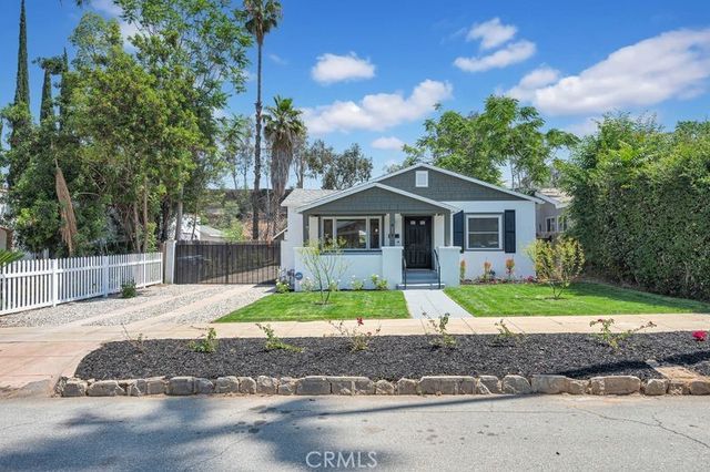 527 University Place, Redlands, CA 92374