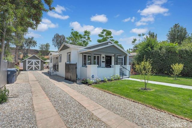 527 University Place, Redlands, CA 92374