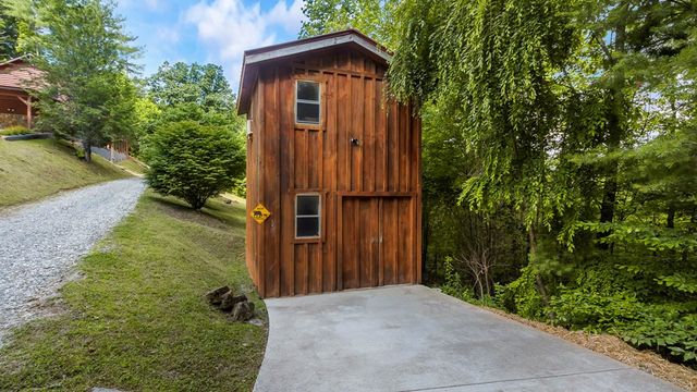 815 Smokey Hollow Drive, Murphy, NC 28906