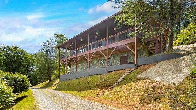 815 Smokey Hollow Drive, Murphy, NC 28906