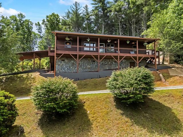 815 Smokey Hollow Drive, Murphy, NC 28906