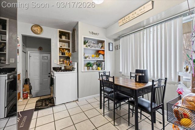 223 Victory Drive, Pontiac, MI 48342