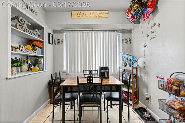 223 Victory Drive, Pontiac, MI 48342