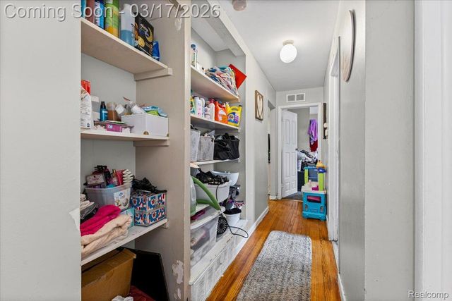 223 Victory Drive, Pontiac, MI 48342