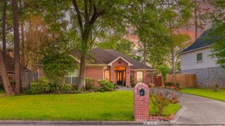 18 Devonshire Drive, Conroe, TX 77304