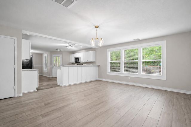 6 Orion Star, The Woodlands, TX 77382
