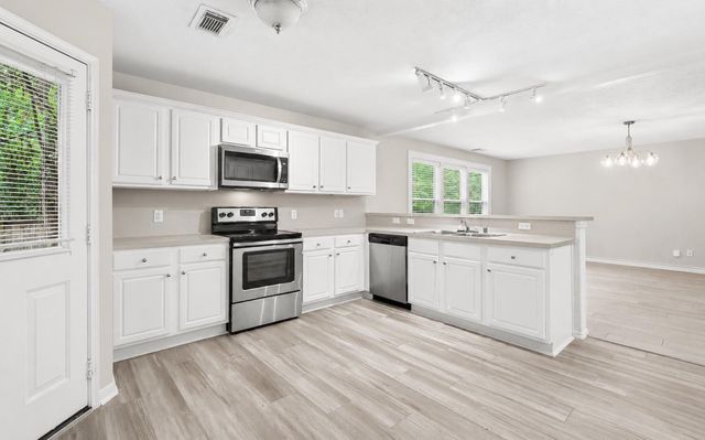 6 Orion Star, The Woodlands, TX 77382