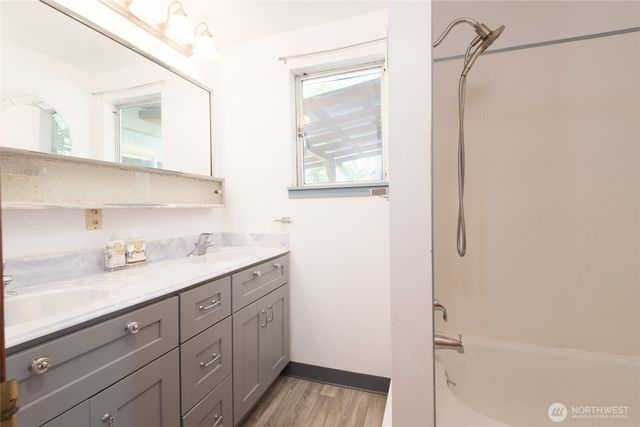 14808 Larch Way, Lynnwood, WA 98087