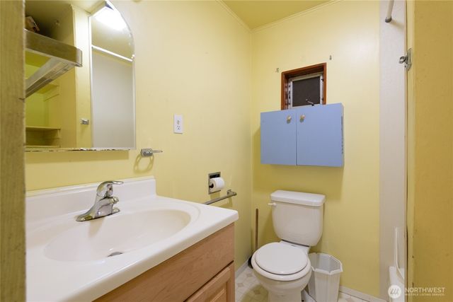 14808 Larch Way, Lynnwood, WA 98087