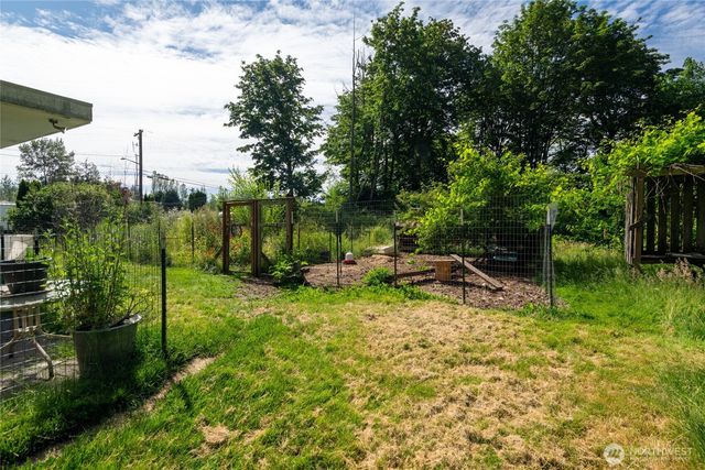 14808 Larch Way, Lynnwood, WA 98087