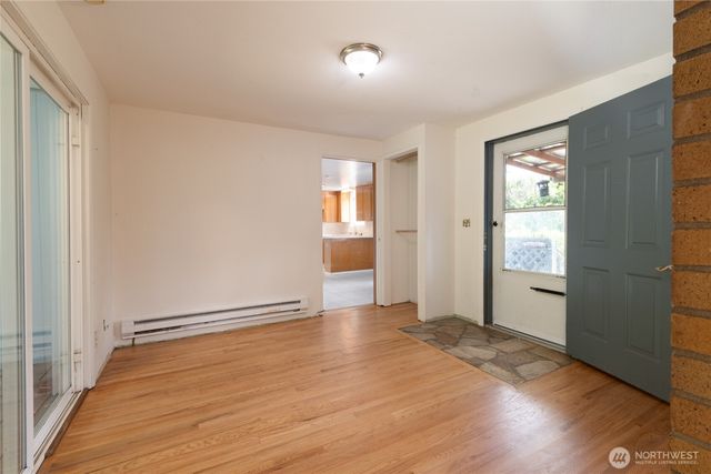 14808 Larch Way, Lynnwood, WA 98087