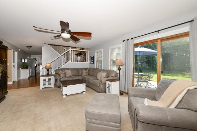 371 Frost DRIVE, Williams Bay, WI 53191
