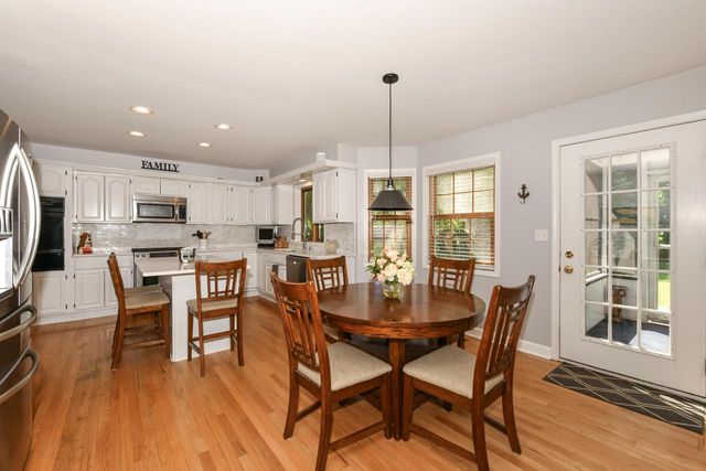 371 Frost DRIVE, Williams Bay, WI 53191