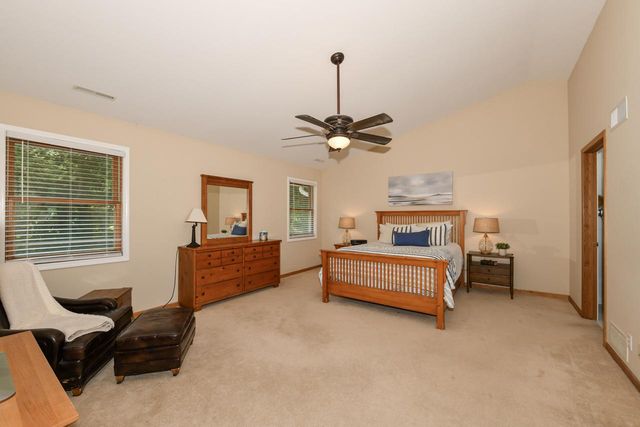 371 Frost DRIVE, Williams Bay, WI 53191