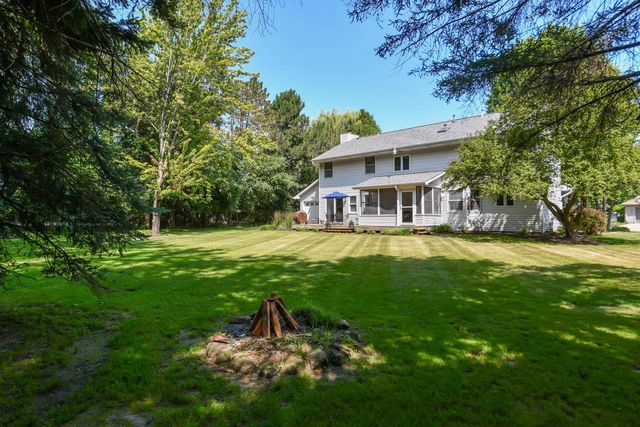 371 Frost DRIVE, Williams Bay, WI 53191
