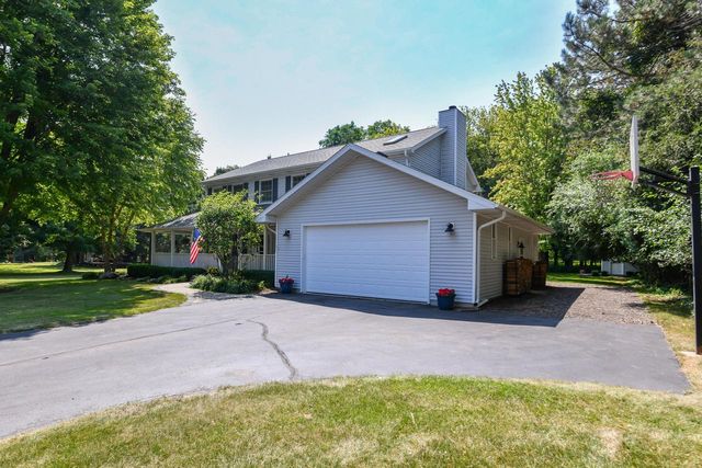371 Frost DRIVE, Williams Bay, WI 53191