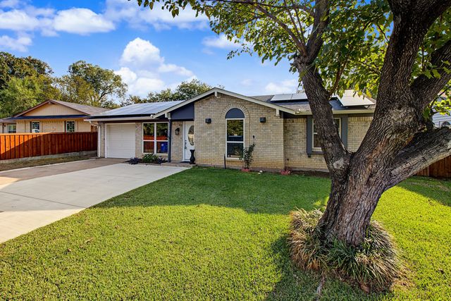 4716 Kyle Drive, Balch Springs, TX 75180