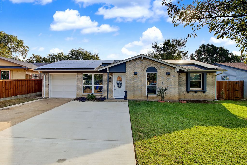 4716 Kyle Drive, Balch Springs, TX 75180