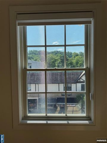627 Valley Road F, Montclair, NJ 07043