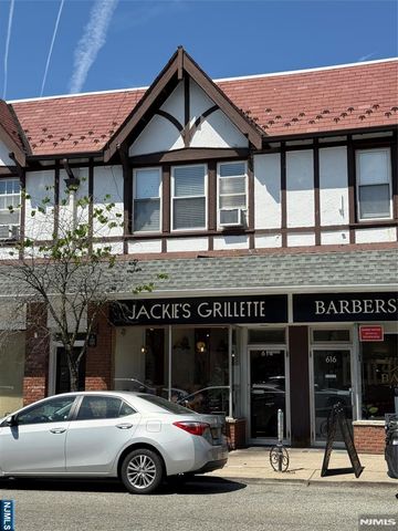 627 Valley Road F, Montclair, NJ 07043
