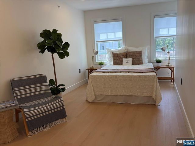 627 Valley Road F, Montclair, NJ 07043