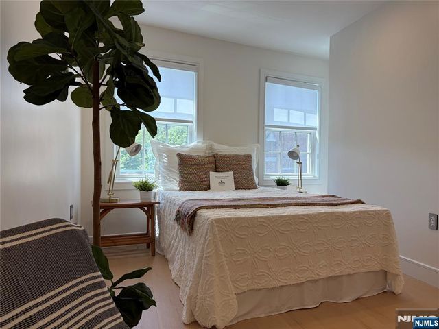 627 Valley Road F, Montclair, NJ 07043
