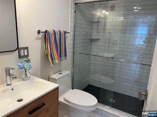 627 Valley Road F, Montclair, NJ 07043