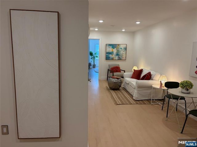 627 Valley Road F, Montclair, NJ 07043
