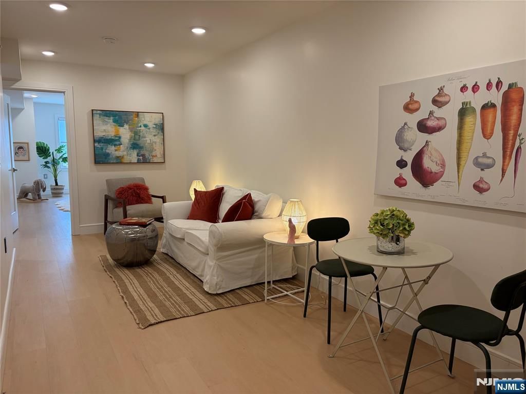 627 Valley Road F, Montclair, NJ 07043
