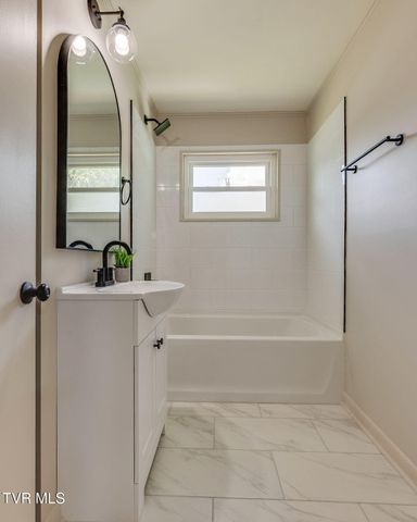 203 Hickory Road, Bristol, TN 37620