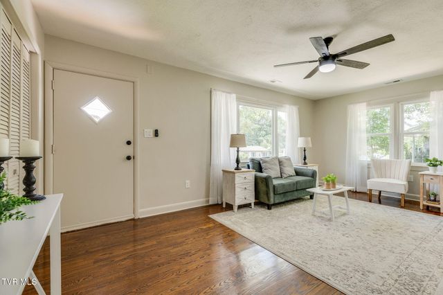 203 Hickory Road, Bristol, TN 37620