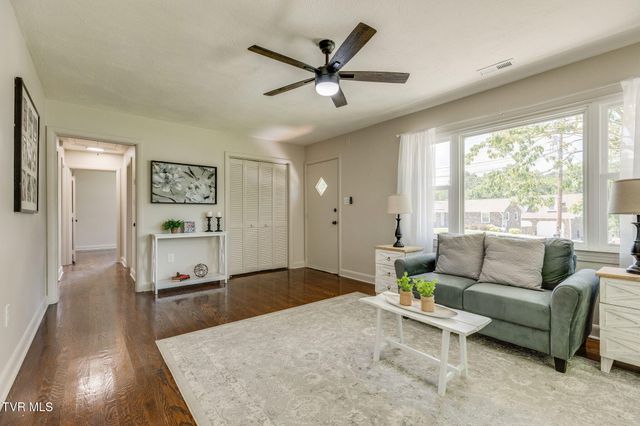 203 Hickory Road, Bristol, TN 37620